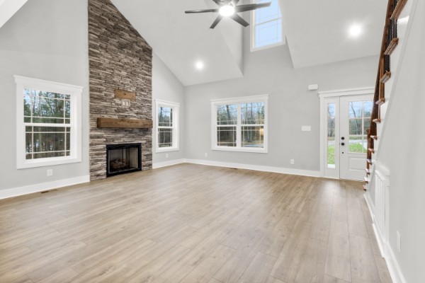 Cumberland Furnace, Tennessee, 37051, United States, 4 Bedrooms Bedrooms, ,4 BathroomsBathrooms,Residential,For Sale,2005990