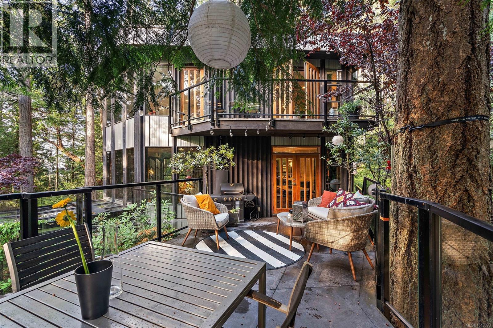 NORTH SAANICH, British Columbia, V8L 5K1, CA, 3 Bedrooms Bedrooms, ,3 BathroomsBathrooms,Residential,For Sale,1951213