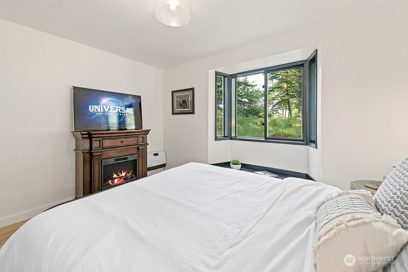 Friday Harbor, Washington, 98250, United States, 2 Bedrooms Bedrooms, ,1 BathroomBathrooms,Residential,For Sale,1850267