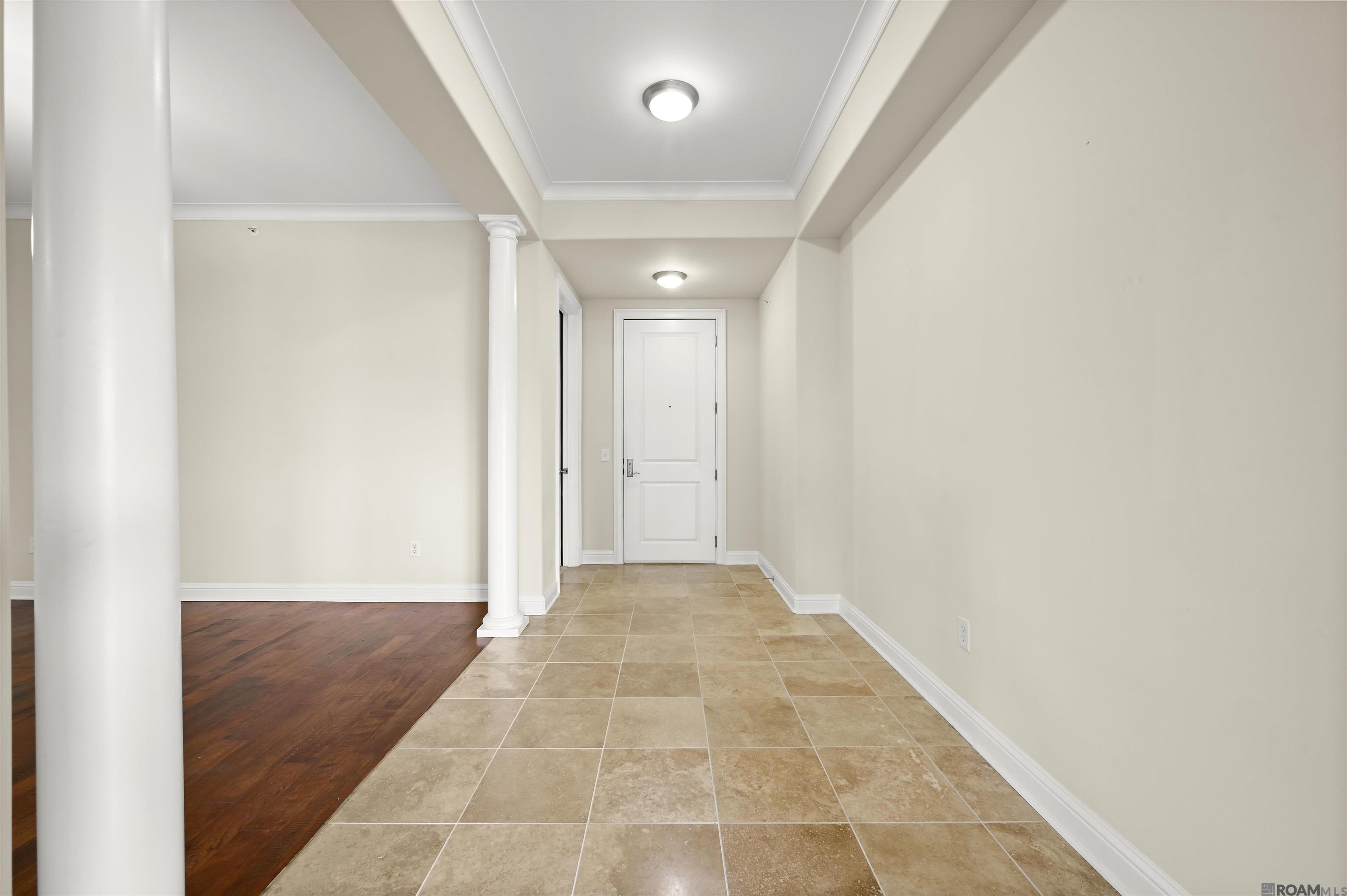 Baton Rouge, Louisiana, 70808, United States, 3 Bedrooms Bedrooms, ,2 BathroomsBathrooms,Residential,For Sale,1980847