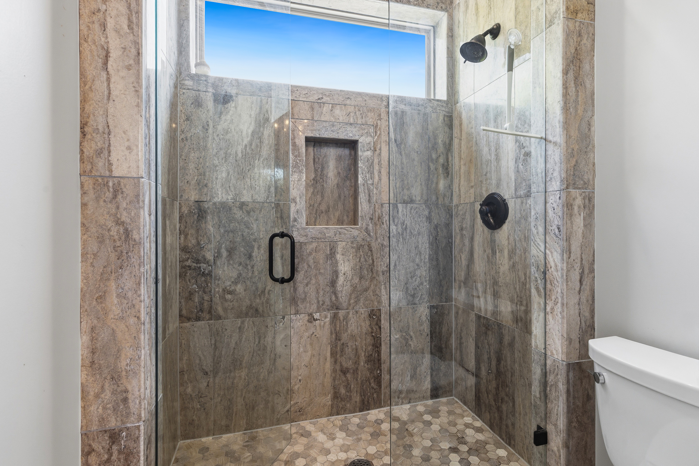  Private Bayfront Estate With Deepwater Dock And Resort-Style Outdoor Living - 物件實景