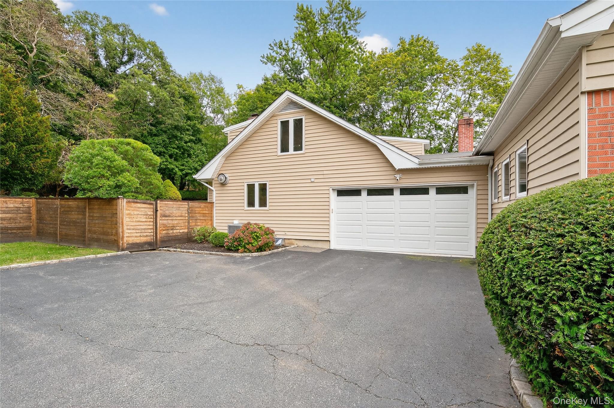  634 Park Avenue, Huntington, NY, 11743 - 物件實景