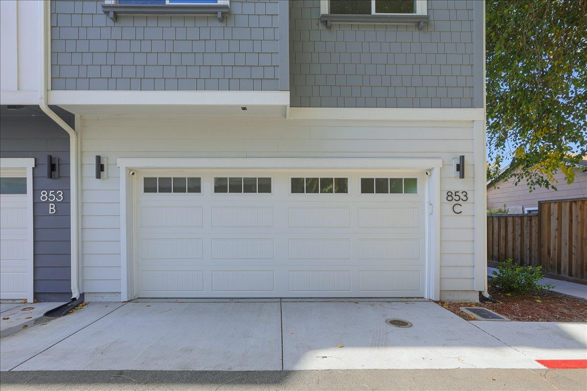 Mountain View, California, 94043, United States, 4 Bedrooms Bedrooms, ,4 BathroomsBathrooms,Residential,For Sale,1989678