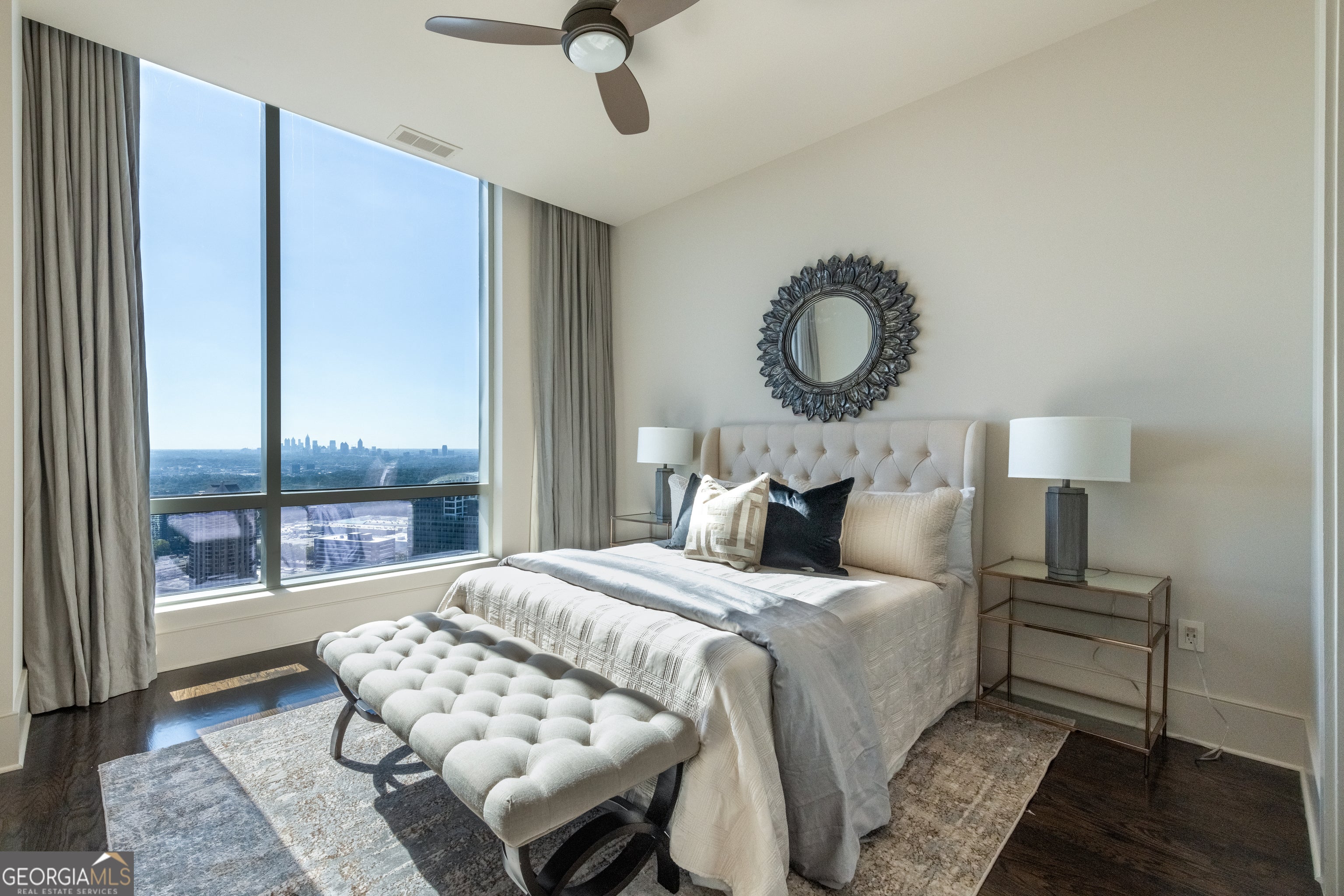 Atlanta, Georgia, 30326, United States, 3 Bedrooms Bedrooms, ,4 BathroomsBathrooms,Residential,For Sale,1858951