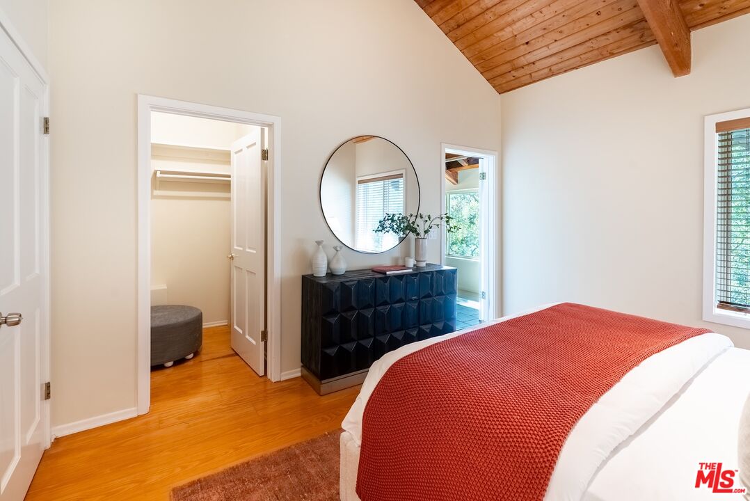 Topanga, California, 90290, United States, 4 Bedrooms Bedrooms, ,5 BathroomsBathrooms,Residential,For Sale,1796839