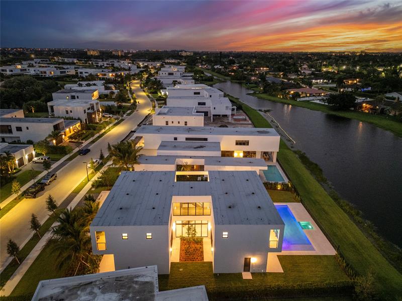 Weston, Florida, 33326, United States, 5 Bedrooms Bedrooms, ,10 BathroomsBathrooms,Residential,For Sale,1925286
