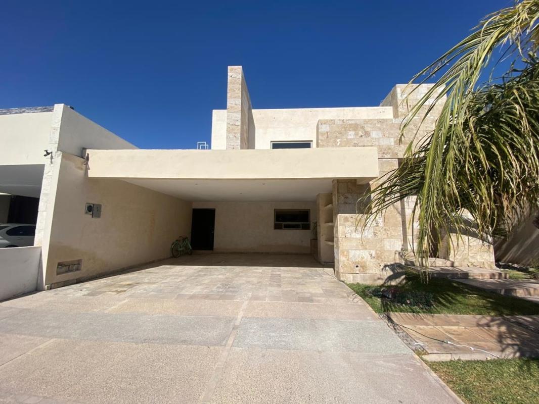 TORTOLAS, Torreón, Coahuila de Zaragoza, 27105, Mexico, 3 Bedrooms Bedrooms, ,3 BathroomsBathrooms,Residential,For Sale,TORTOLAS,1625500