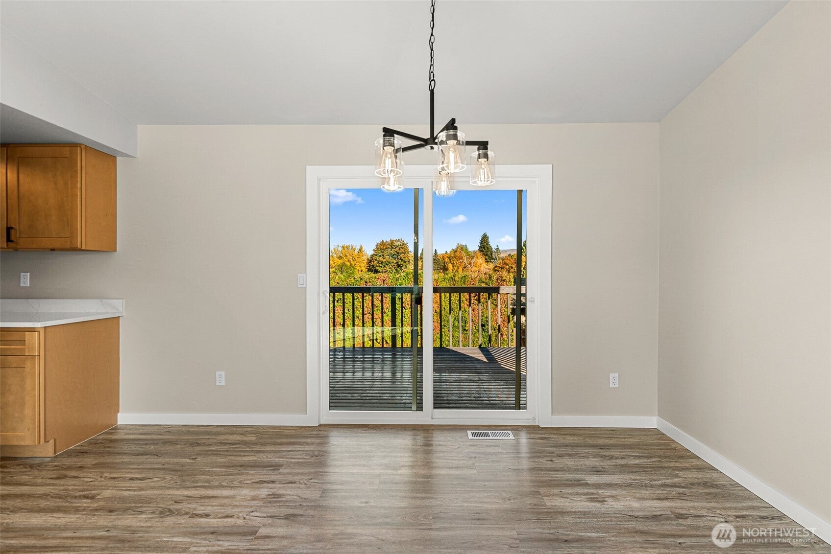 East Wenatchee, Washington, 98802, United States, 3 Bedrooms Bedrooms, ,1 BathroomBathrooms,Residential,For Sale,1984794