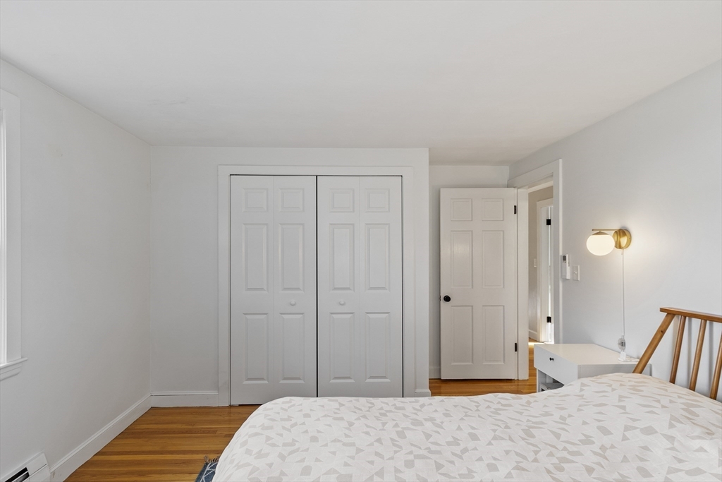 Hamilton, Massachusetts, 01982, United States, 4 Bedrooms Bedrooms, ,2 BathroomsBathrooms,Residential,For Sale,1989221