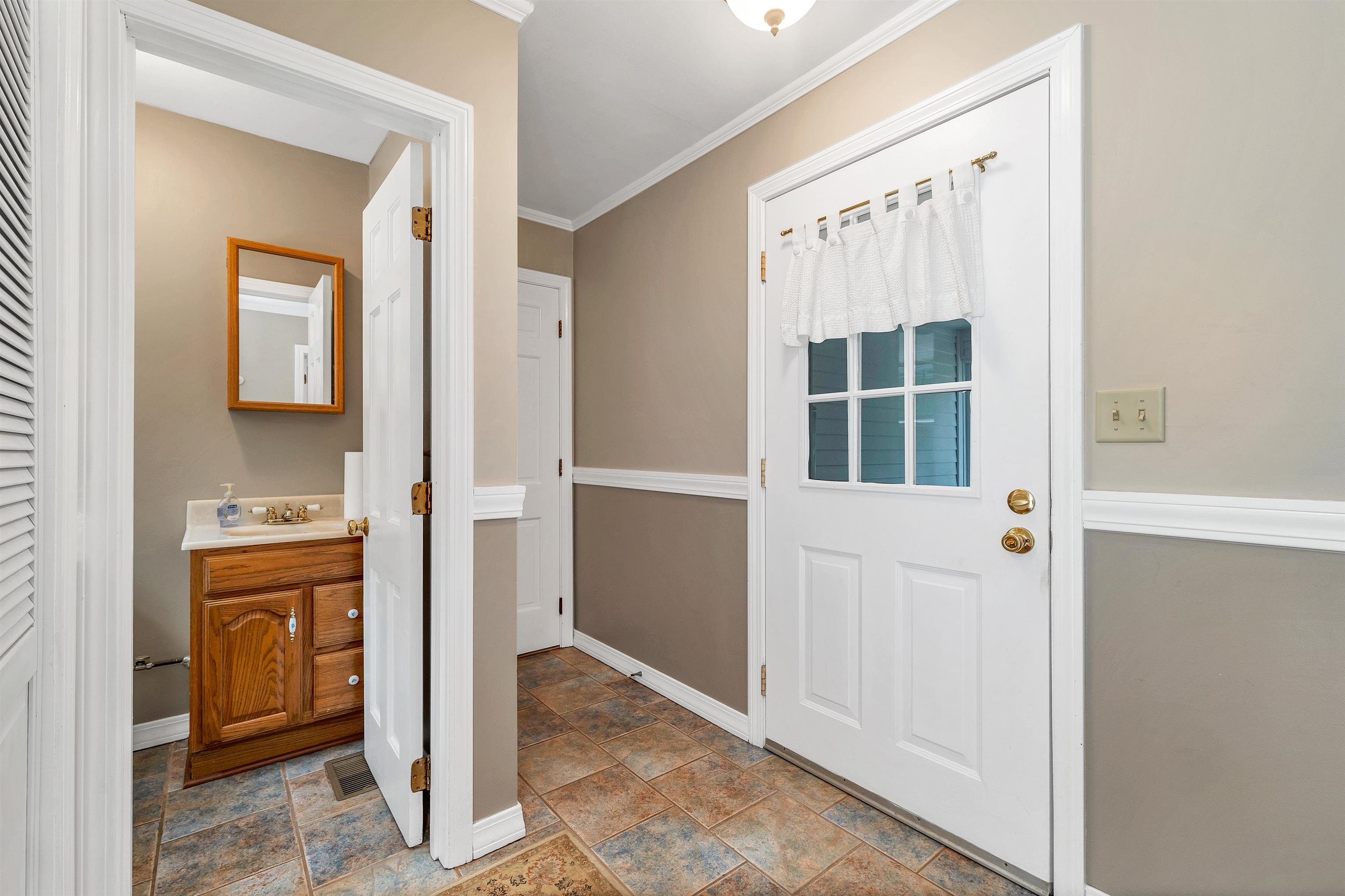Gilford, New Hampshire, 03249, United States, 4 Bedrooms Bedrooms, ,2 BathroomsBathrooms,Residential,For Sale,1875649