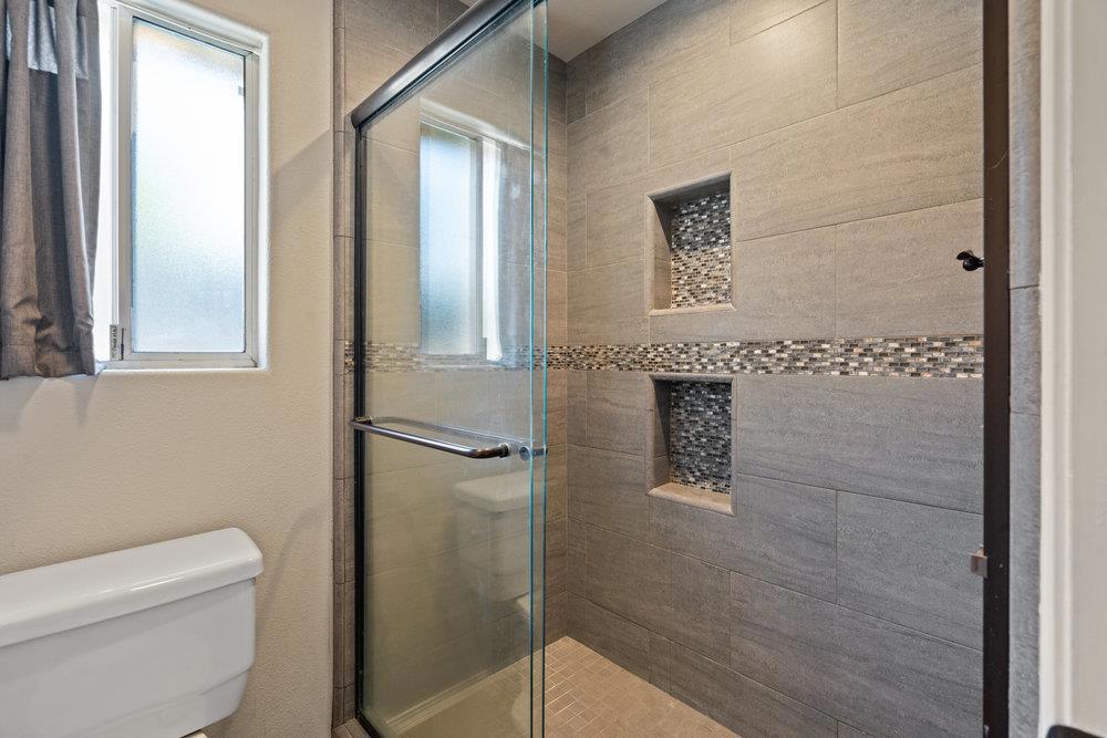 Hollister, California, 95023, United States, 4 Bedrooms Bedrooms, ,2 BathroomsBathrooms,Residential,For Sale,1990485