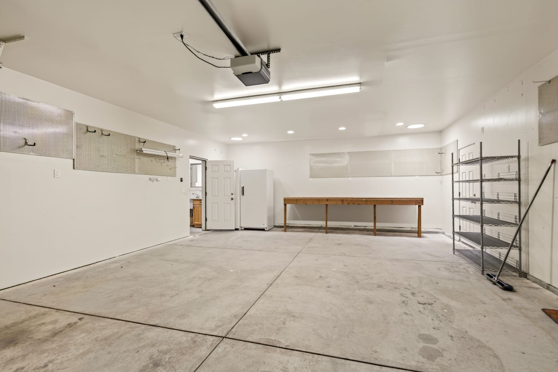  182 Justin Court Central Point, OR 97502 - 物件實景