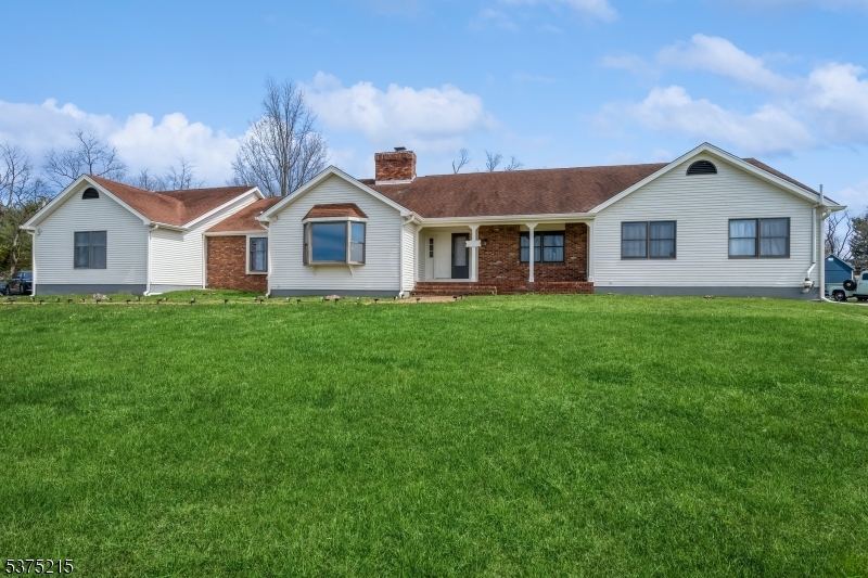 Raritan Twp., New Jersey, 08822, United States, 5 Bedrooms Bedrooms, ,3 BathroomsBathrooms,Residential,For Sale,1908572