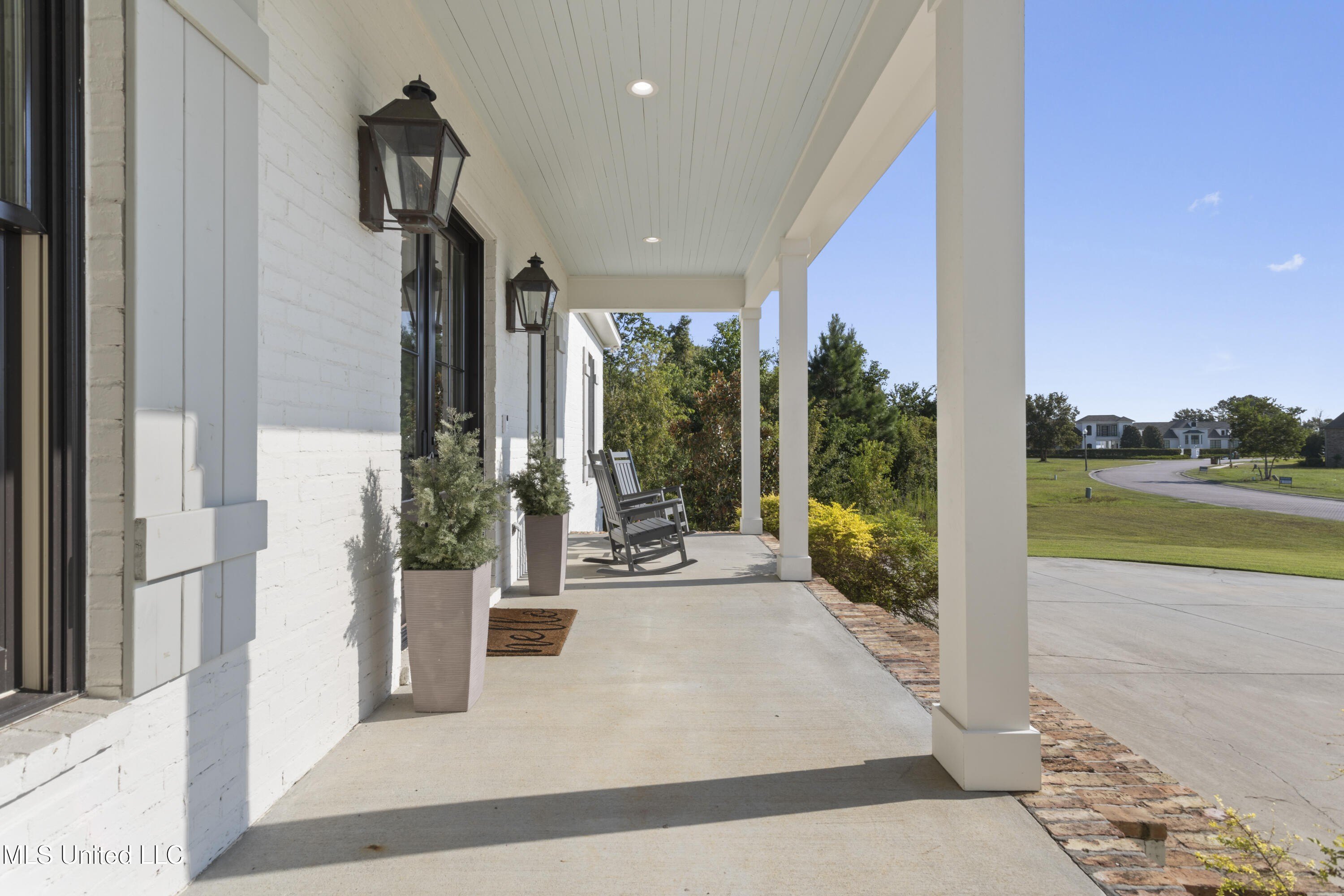 Biloxi, Mississippi, 39531, United States, 4 Bedrooms Bedrooms, ,4 BathroomsBathrooms,Residential,For Sale,1978703