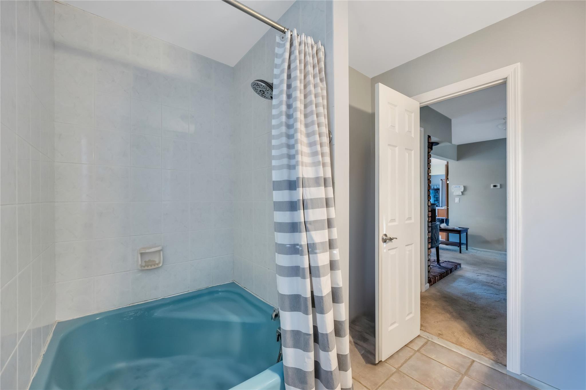 Hauppauge, New York, 11788, United States, 4 Bedrooms Bedrooms, ,2 BathroomsBathrooms,Residential,For Sale,1714342