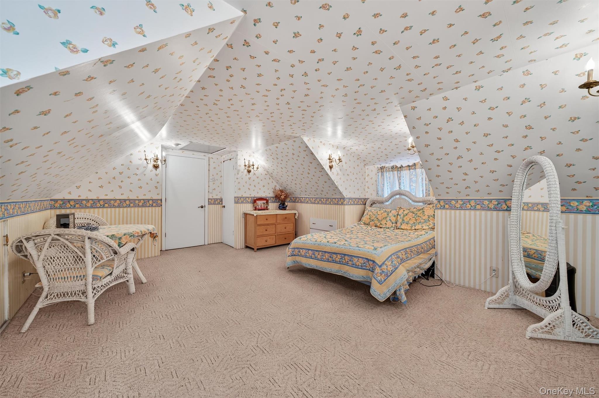 New City, New York, 10956, United States, 4 Bedrooms Bedrooms, ,3 BathroomsBathrooms,Residential,For Sale,2049142