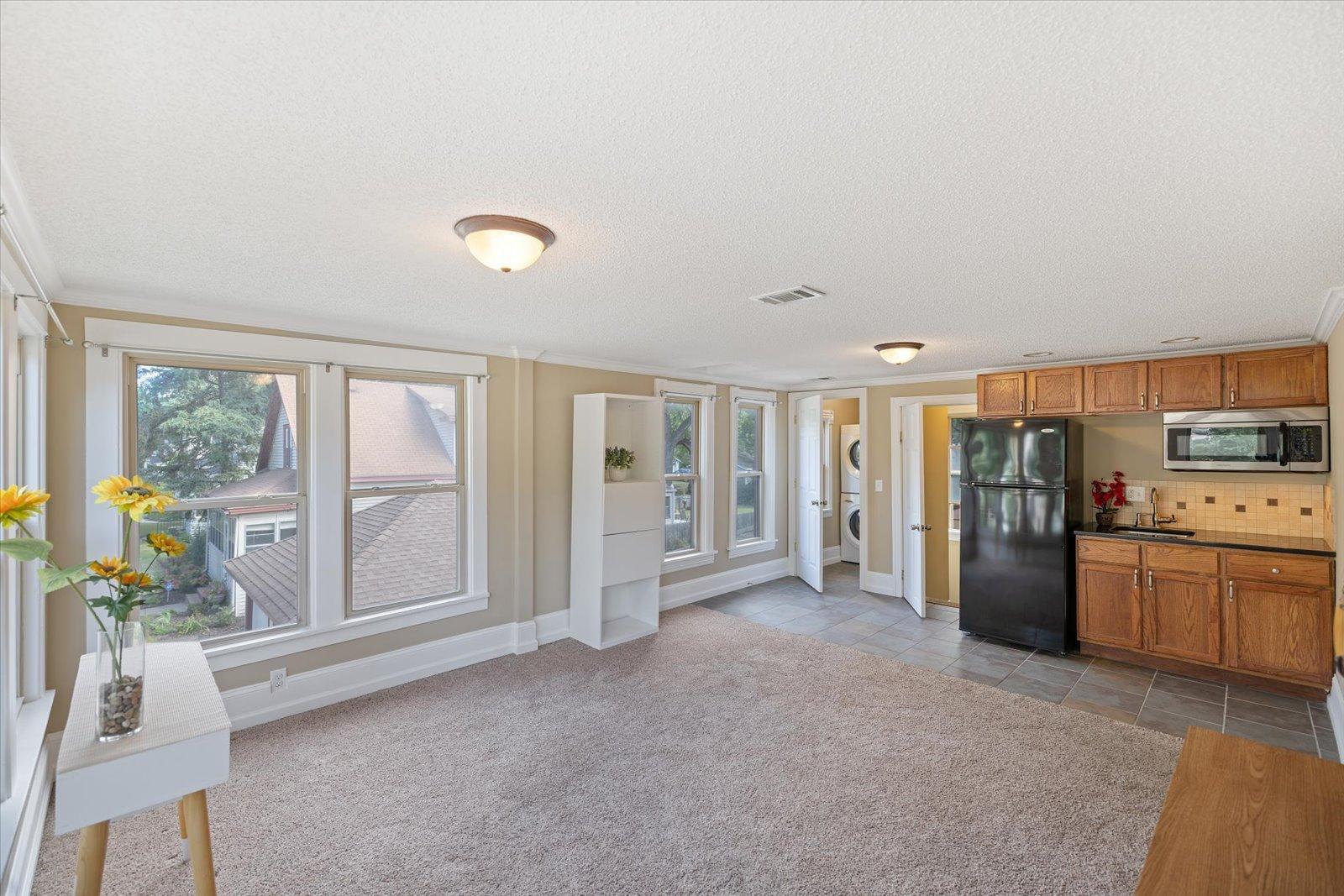 Minneapolis, Minnesota, 55418, United States, 4 Bedrooms Bedrooms, ,2 BathroomsBathrooms,Residential,For Sale,1970458