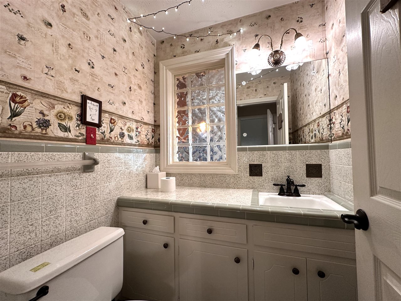 Bowling Green, Kentucky, 42103, United States, 4 Bedrooms Bedrooms, ,5 BathroomsBathrooms,Residential,For Sale,1991633