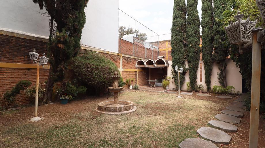 Morelia, Michoacán de Ocampo, 58020, Mexico, 6 Bedrooms Bedrooms, ,3 BathroomsBathrooms,Residential,For Sale,1807113