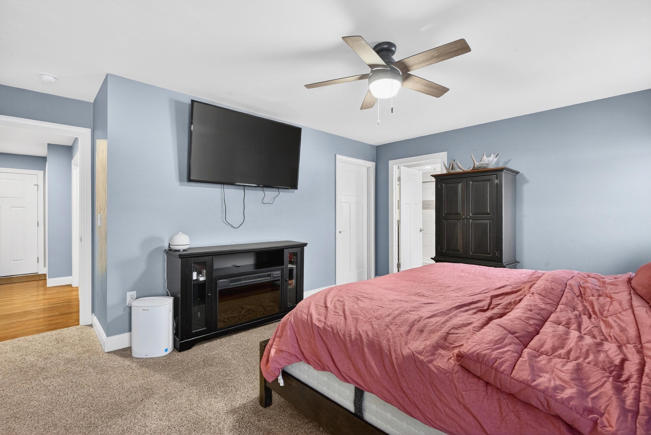 De Pere, Wisconsin, 54115-8472, United States, 4 Bedrooms Bedrooms, ,4 BathroomsBathrooms,Residential,For Sale,2005703