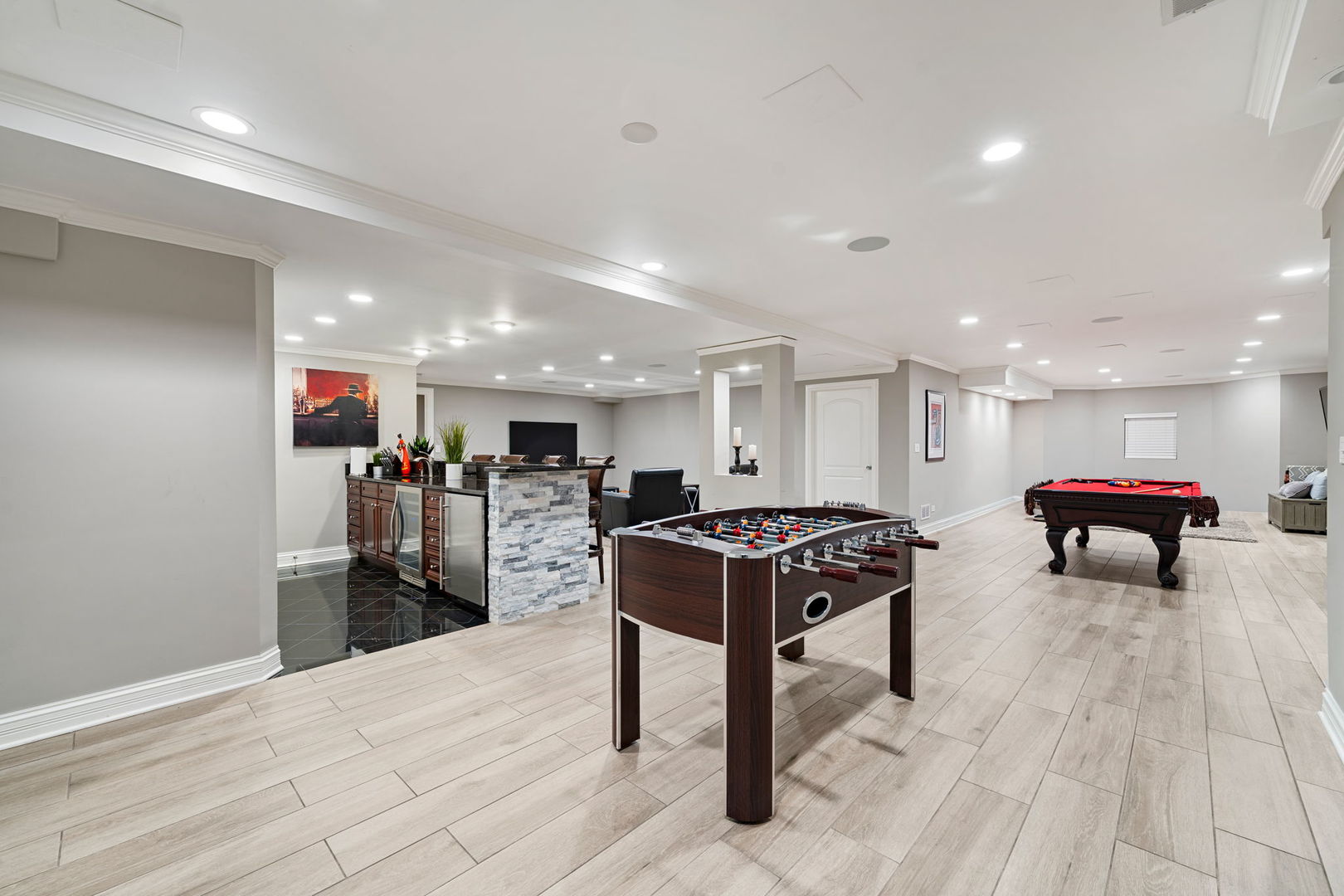 Lake Forest, Illinois, 60045, United States, 6 Bedrooms Bedrooms, ,7 BathroomsBathrooms,Residential,For Sale,1989872