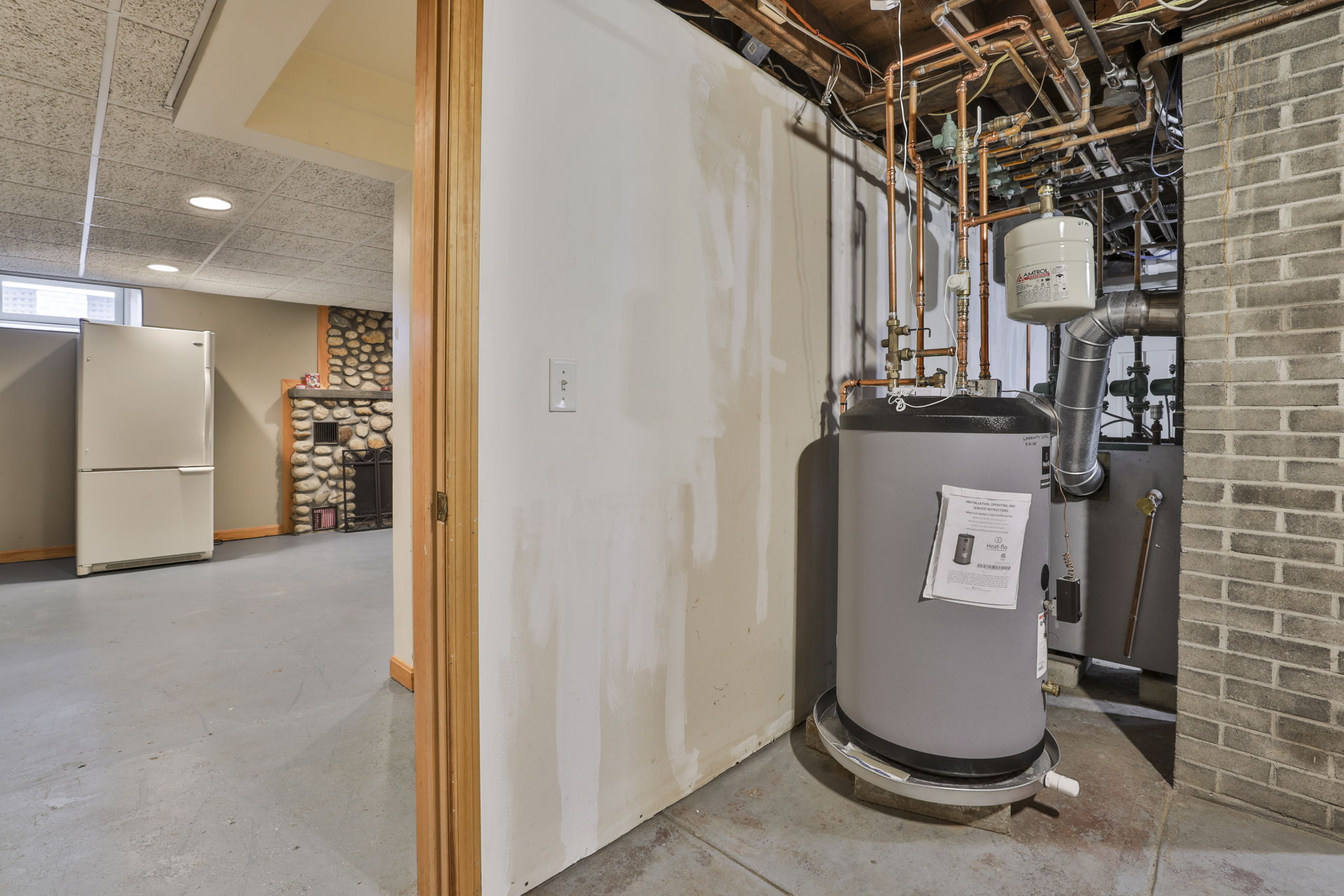 Manchester, New Hampshire, 03104, United States, 3 Bedrooms Bedrooms, ,2 BathroomsBathrooms,Residential,For Sale,1975563