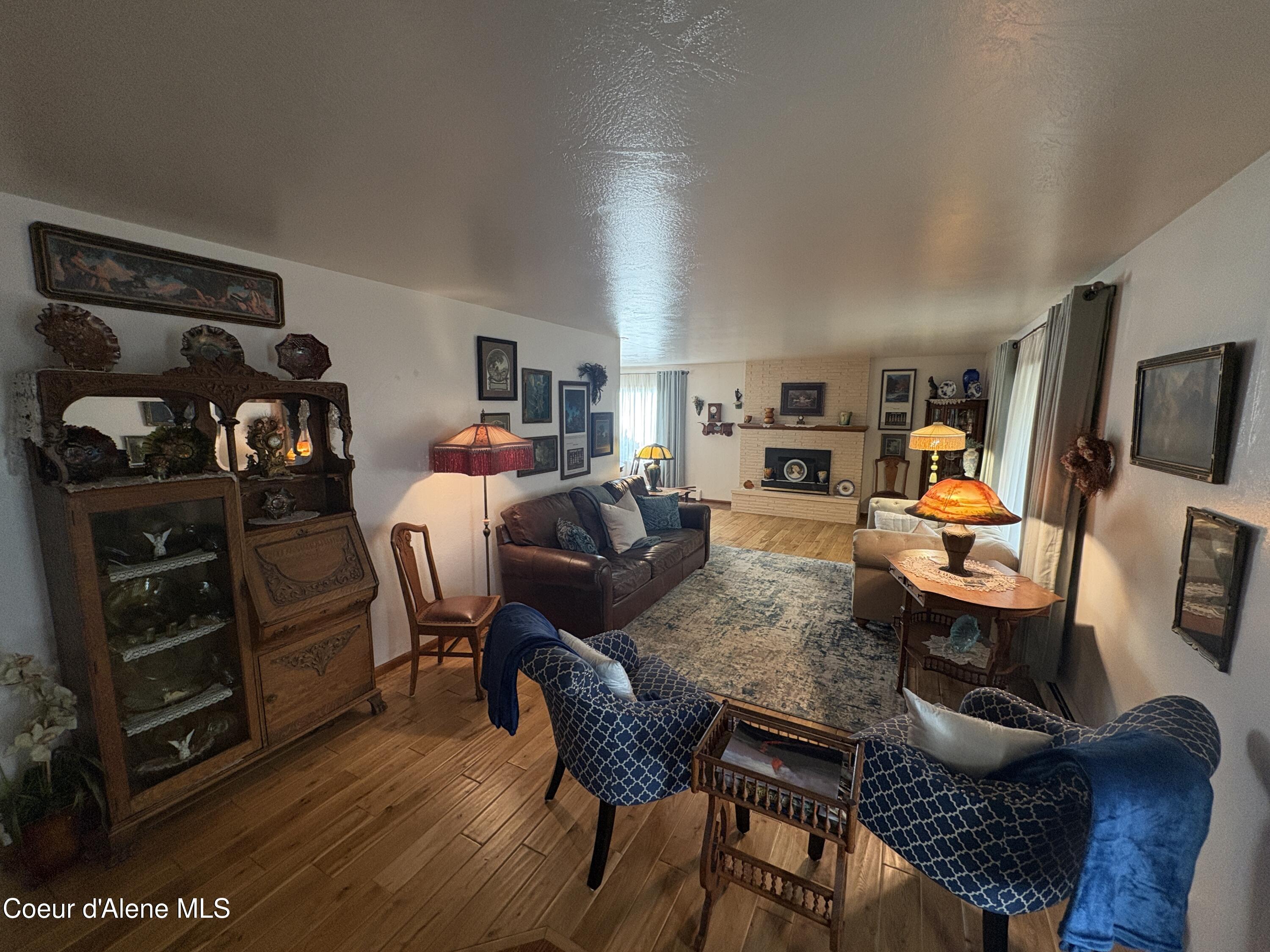 Coeur d'Alene, Idaho, 83814, United States, 4 Bedrooms Bedrooms, ,3 BathroomsBathrooms,Residential,For Sale,1985743