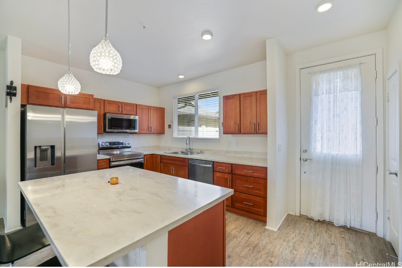 Kapolei, Hawaii, 96707, United States, 2 Bedrooms Bedrooms, ,3 BathroomsBathrooms,Residential,For Sale,1947306