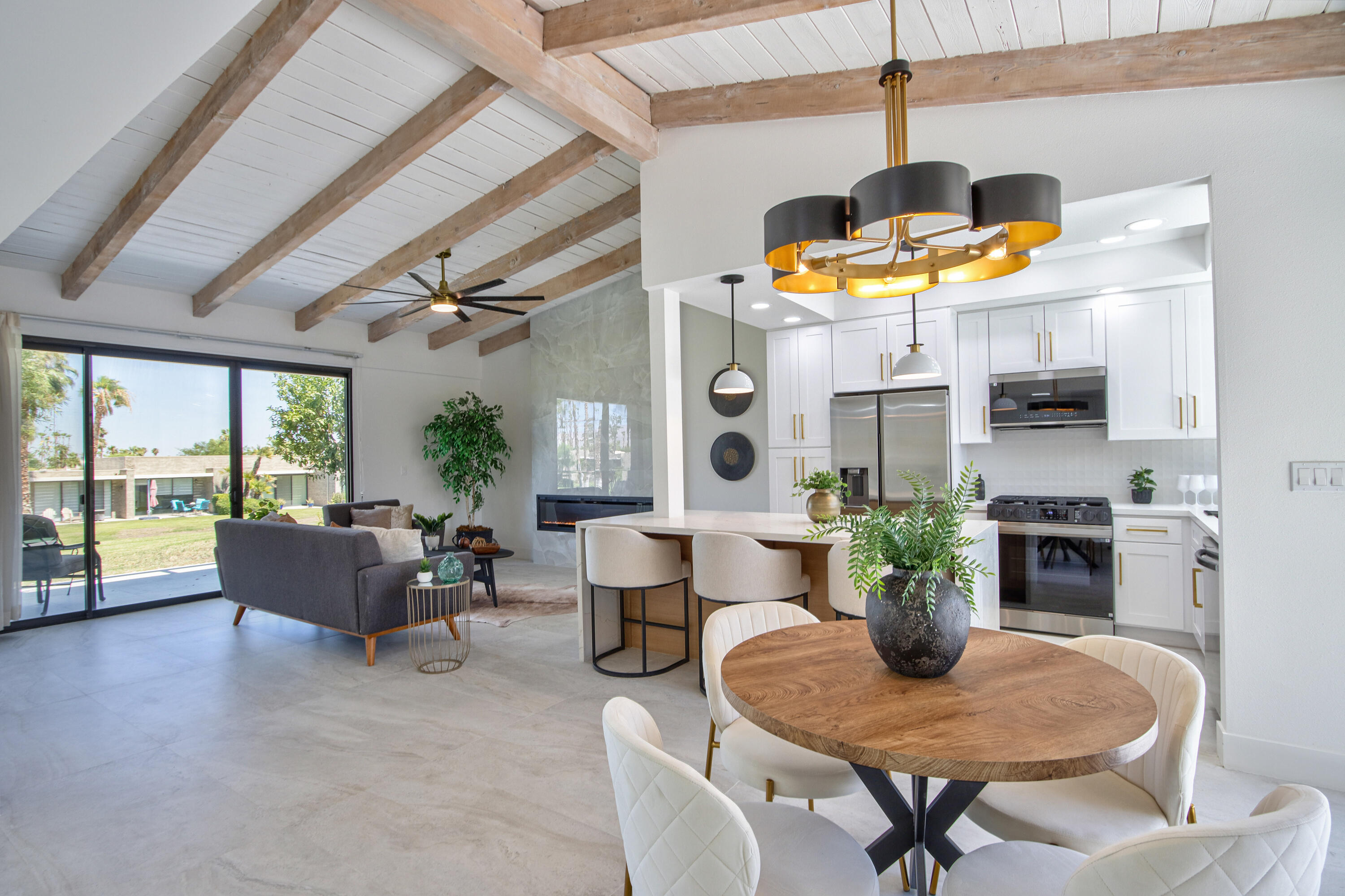 Palm Springs, California, 92262, United States, 2 Bedrooms Bedrooms, ,2 BathroomsBathrooms,Residential,For Sale,1890767