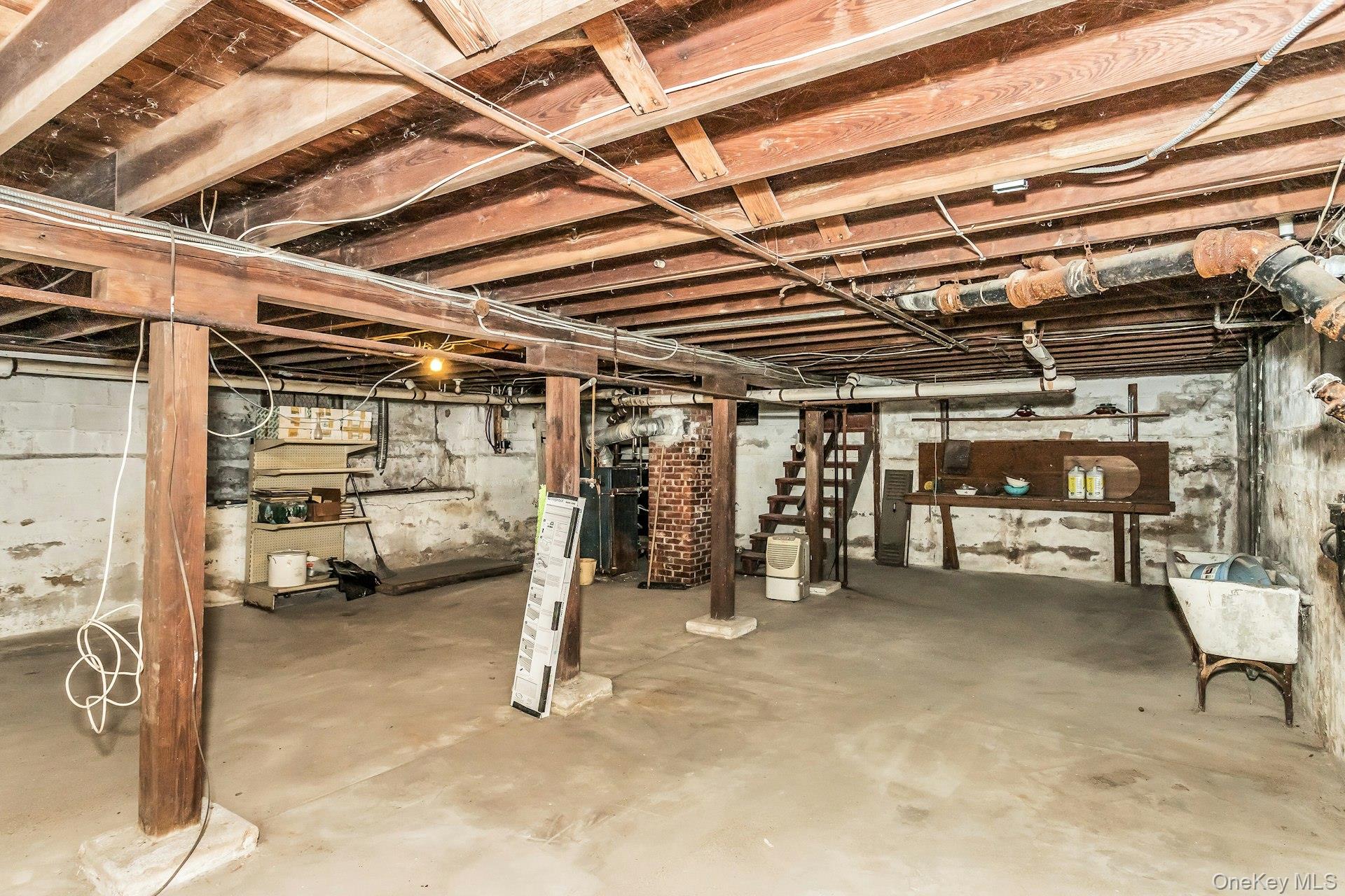 Northport, New York, 11768, United States, 2 Bedrooms Bedrooms, ,1 BathroomBathrooms,Residential,For Sale,1987614