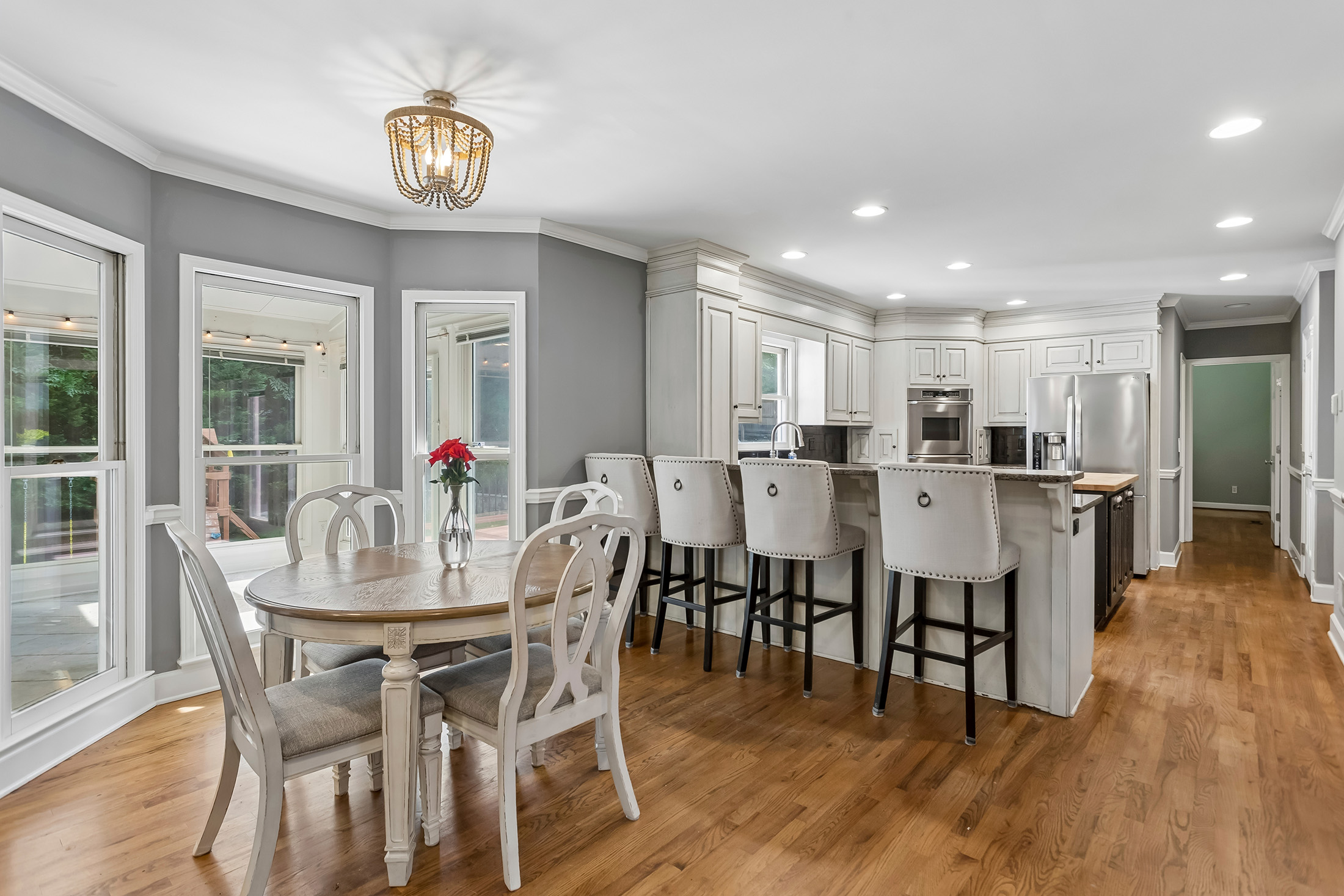  Beautifully Updated Four Bedroom Home in an Active Swim/Tennis Community - 物件實景