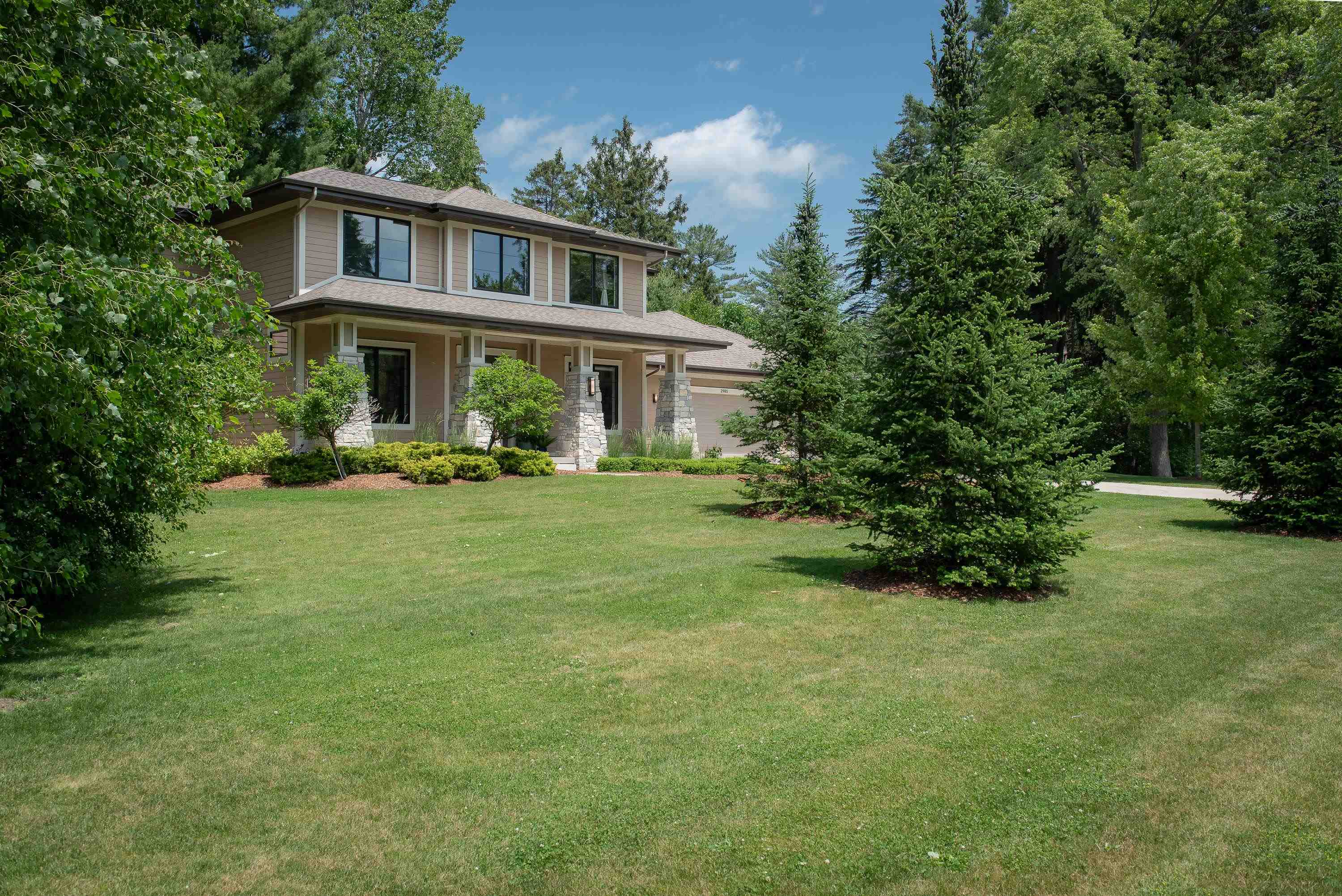 Midland, Michigan, 48642, United States, 4 Bedrooms Bedrooms, ,5 BathroomsBathrooms,Residential,For Sale,1927843