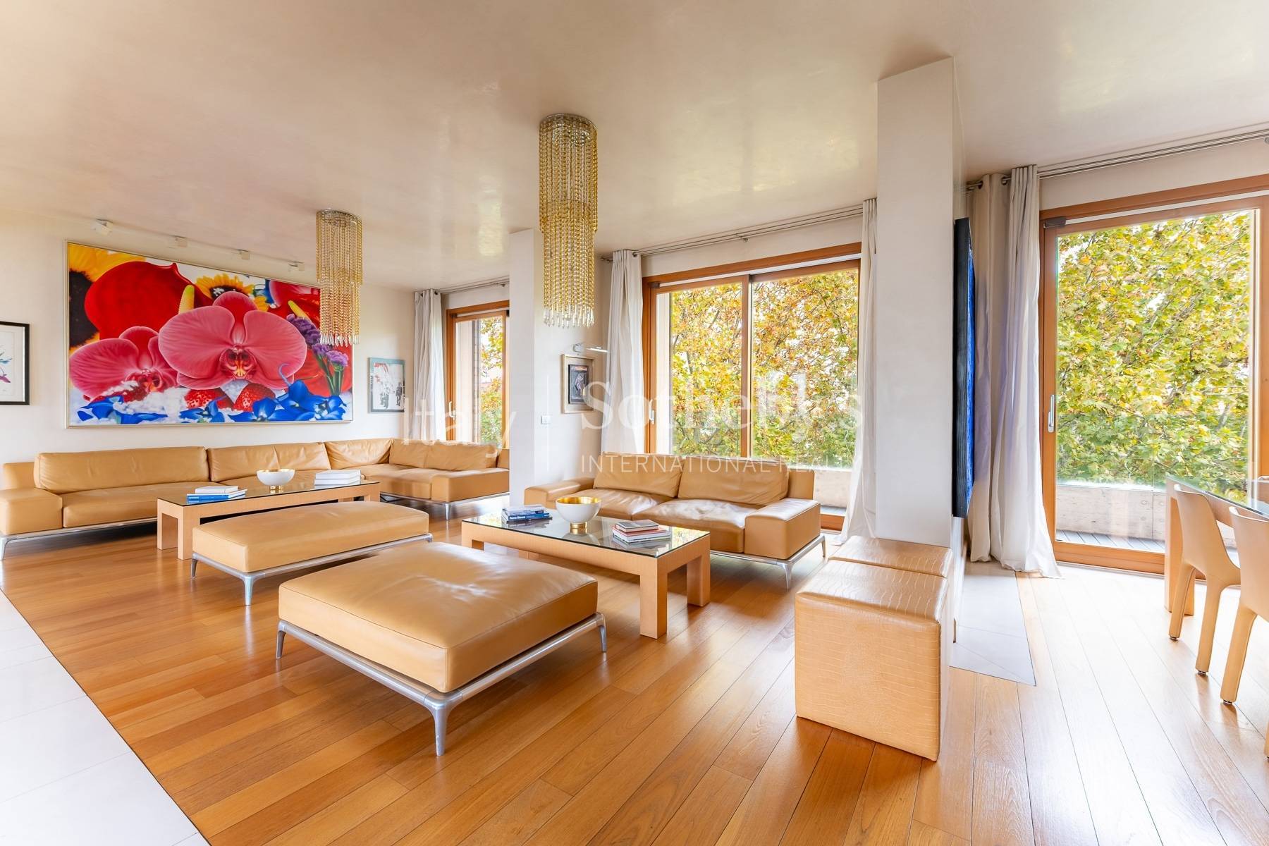  Elegant and bright penthouse in central area - 物件實景