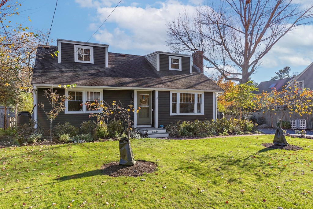 Cohasset, Massachusetts, 02025, United States, 3 Bedrooms Bedrooms, ,2 BathroomsBathrooms,Residential,For Sale,1925123