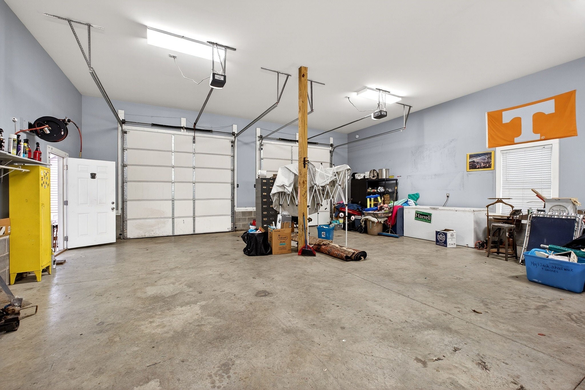 Smithville, Tennessee, 37166, United States, 4 Bedrooms Bedrooms, ,3 BathroomsBathrooms,Residential,For Sale,2008233