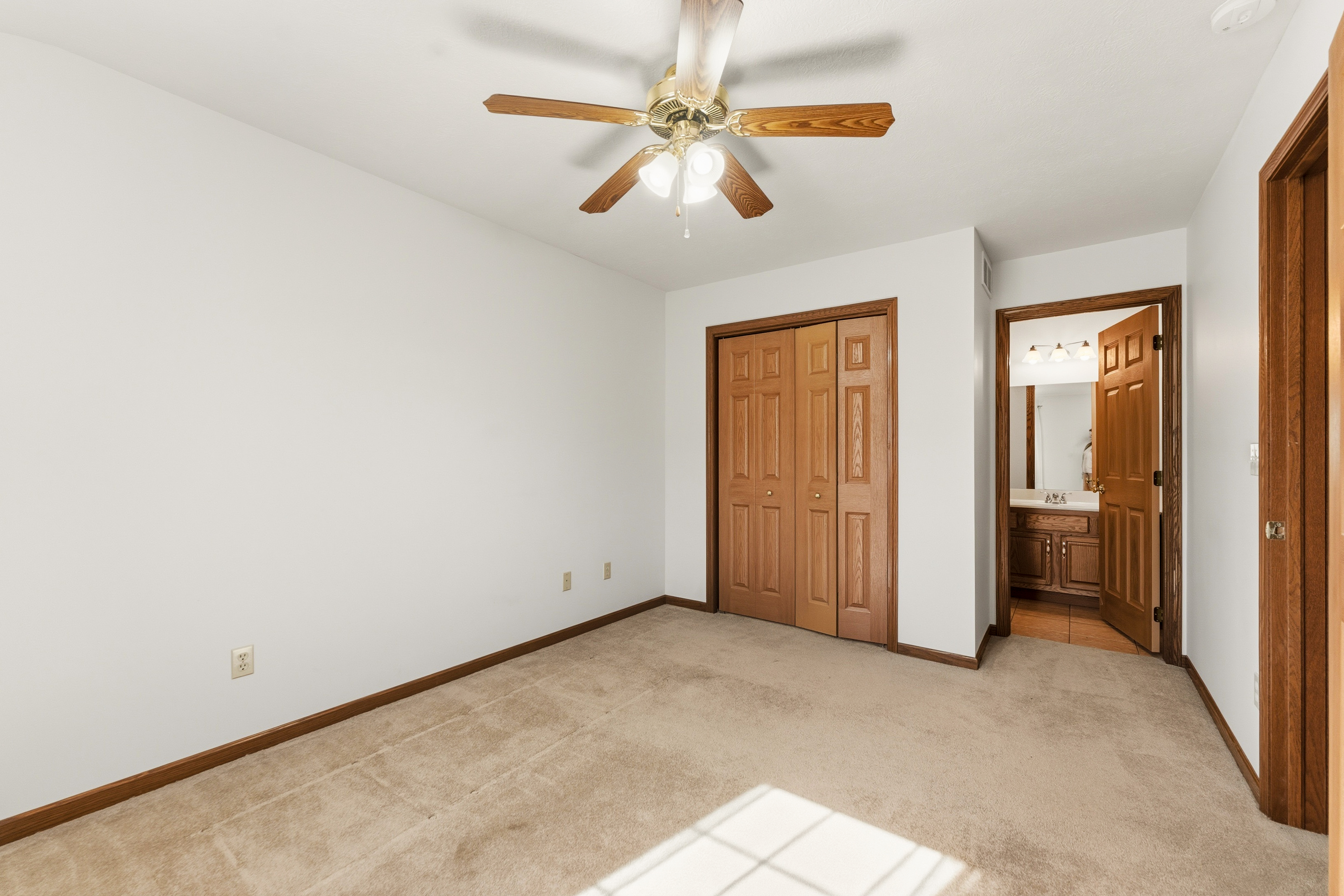  1097 Timberwood Drive, Beaver Falls, PA 15010 - 物件實景