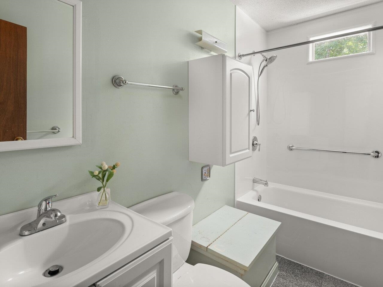 Essex, Vermont, 05452, United States, 4 Bedrooms Bedrooms, ,2 BathroomsBathrooms,Residential,For Sale,1927530