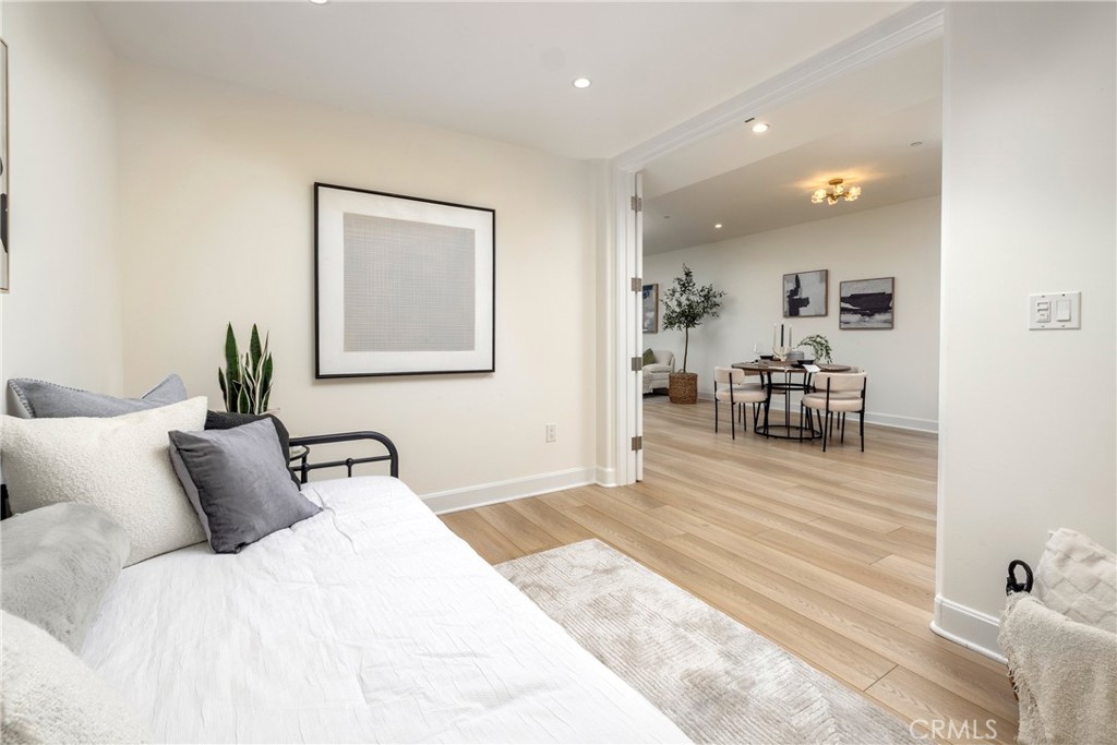 Irvine, California, 92612, United States, 2 Bedrooms Bedrooms, ,2 BathroomsBathrooms,Residential,For Sale,1989675