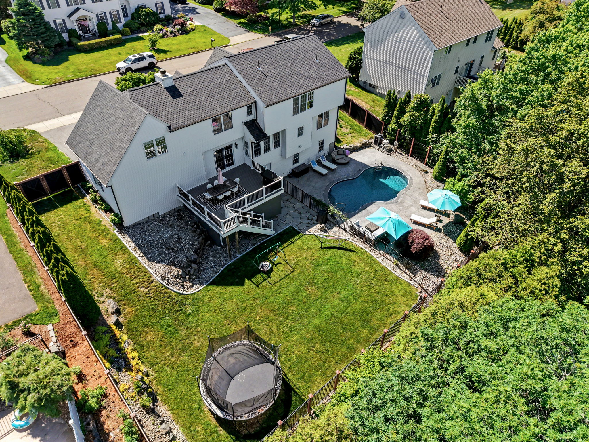  Modernized Milford Colonial with Private Pool Oasis - 物件實景