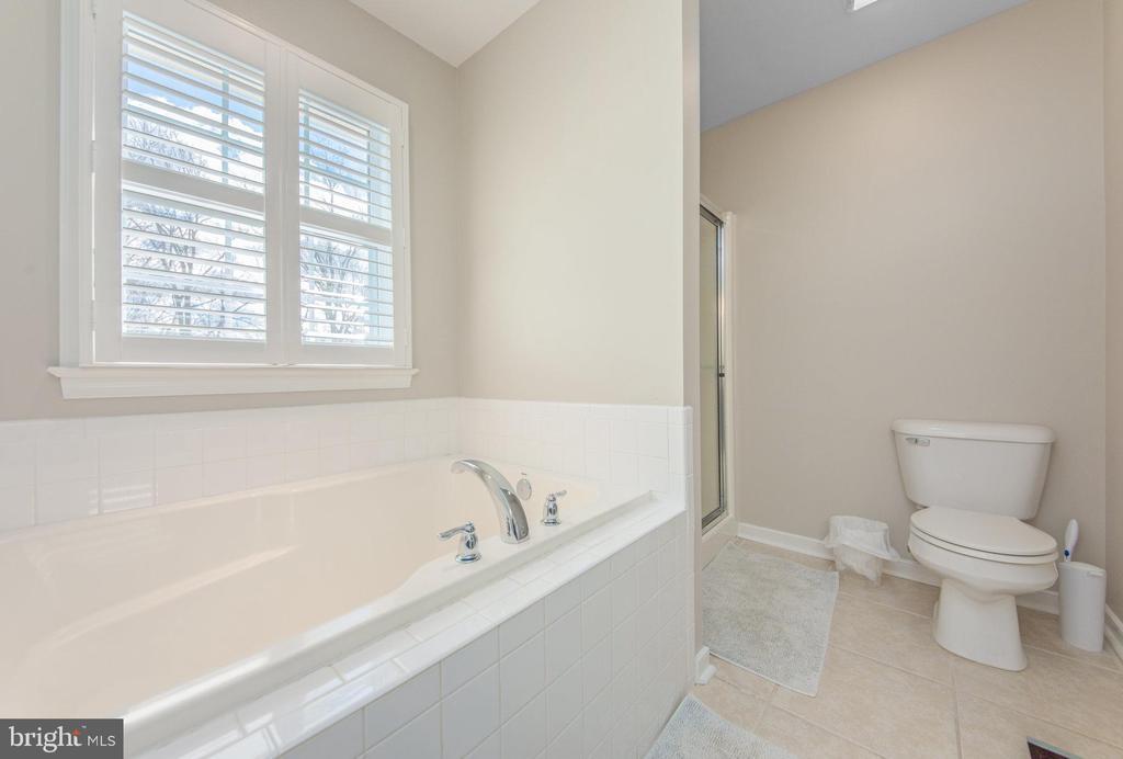 Port Royal, Virginia, 22535, United States, 5 Bedrooms Bedrooms, ,4 BathroomsBathrooms,Residential,For Sale,1959424