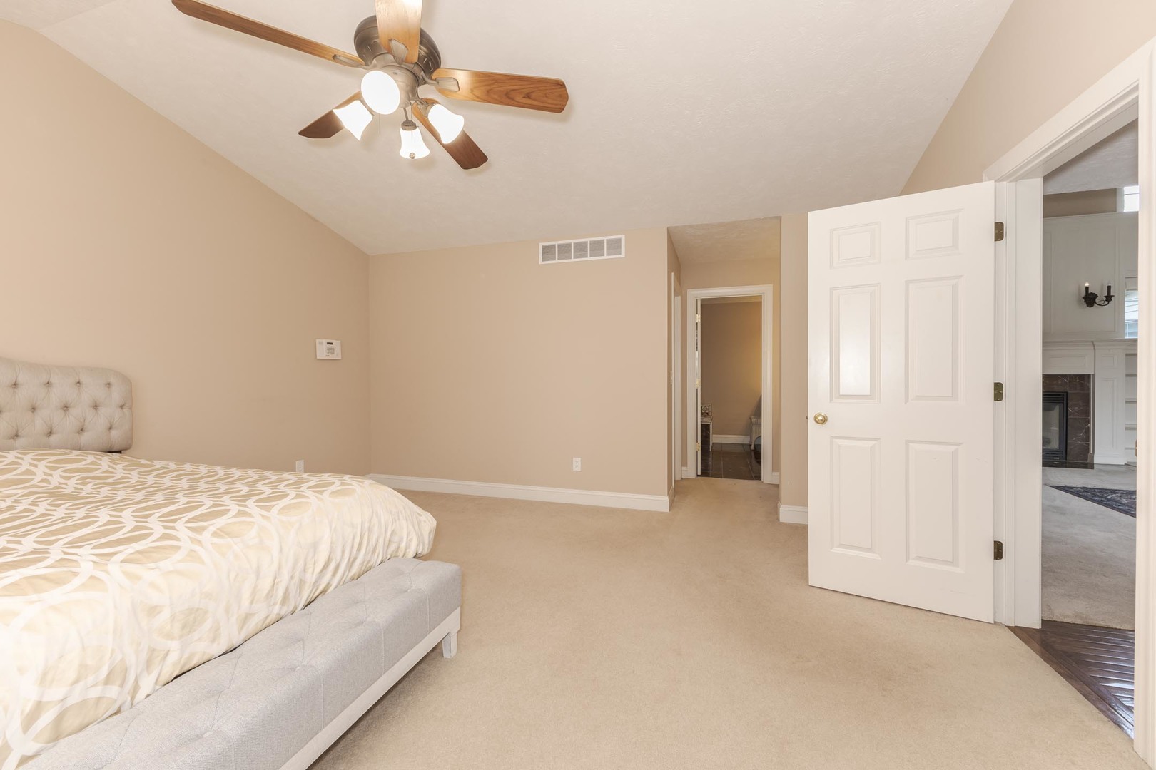 Bloomington, Illinois, 61704, United States, 4 Bedrooms Bedrooms, ,4 BathroomsBathrooms,Residential,For Sale,1957101