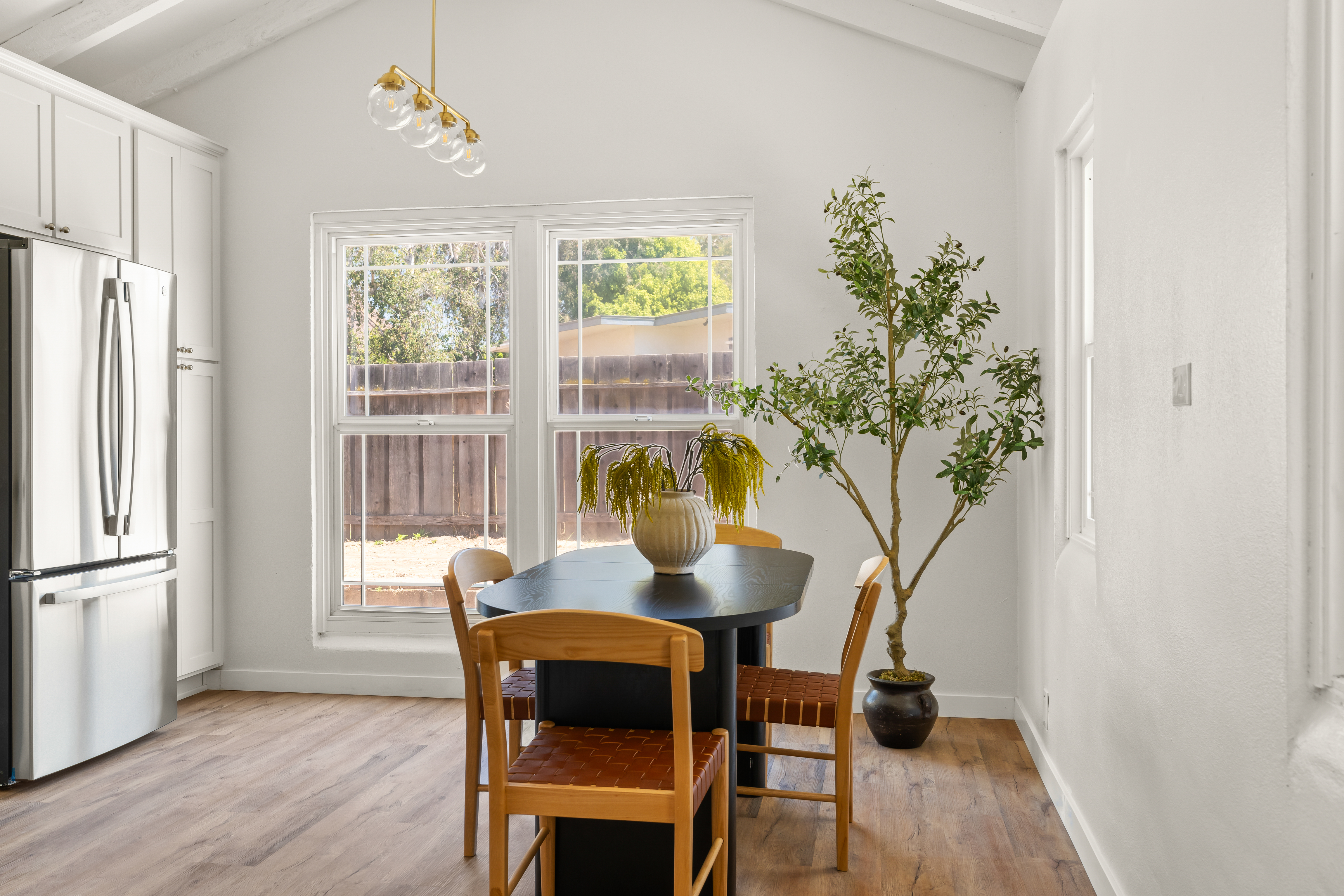  790 South Saticoy Avenue, Ventura, CA 93004 - 物件實景