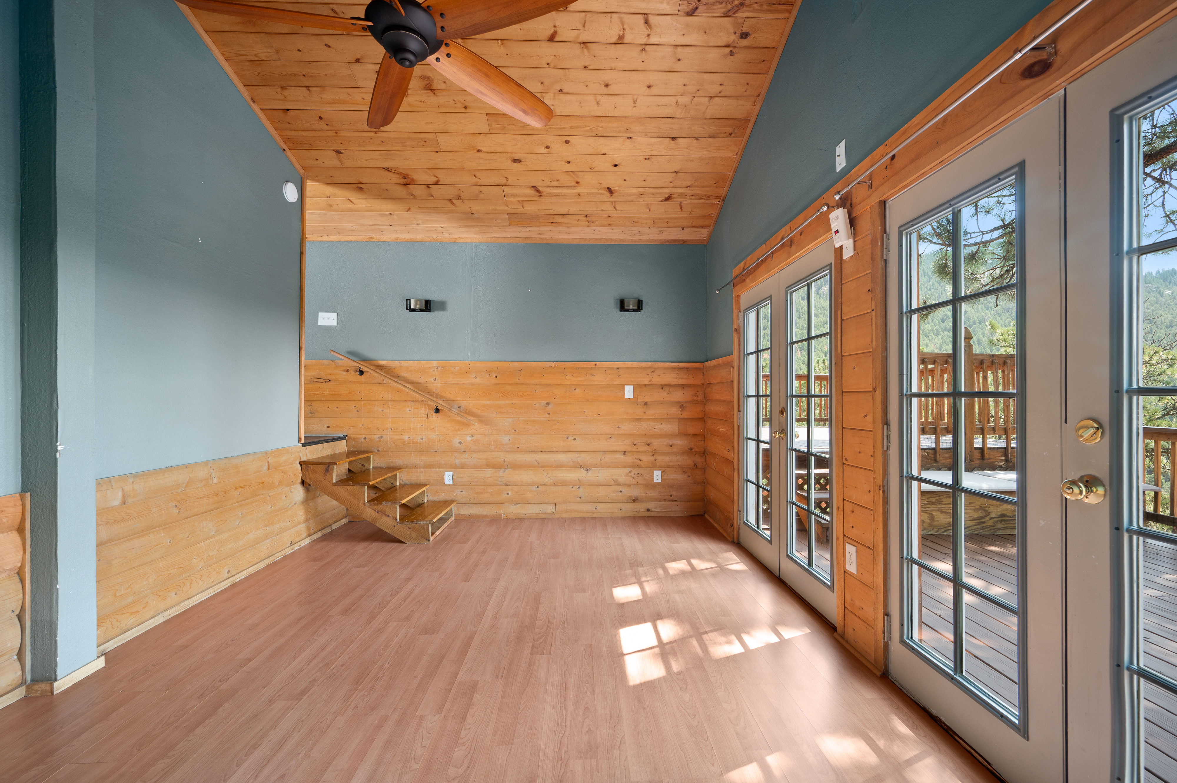  Million Dollar Views on this Beautifully Updated Mountain Retreat on 2.89 Acres - 物件實景