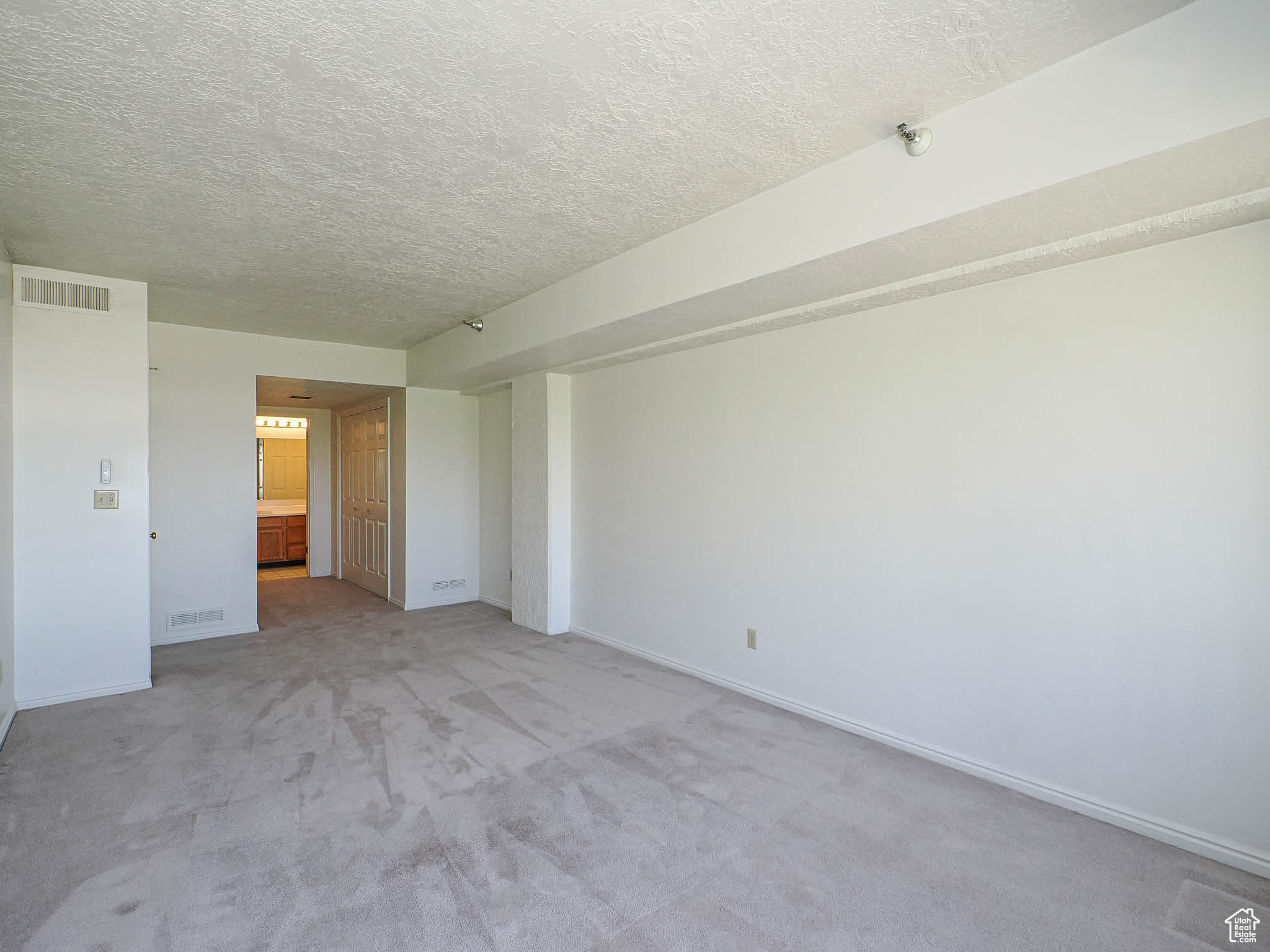 Salt Lake City, Utah, 84108, United States, 2 Bedrooms Bedrooms, ,1 BathroomBathrooms,Residential,For Sale,1805689