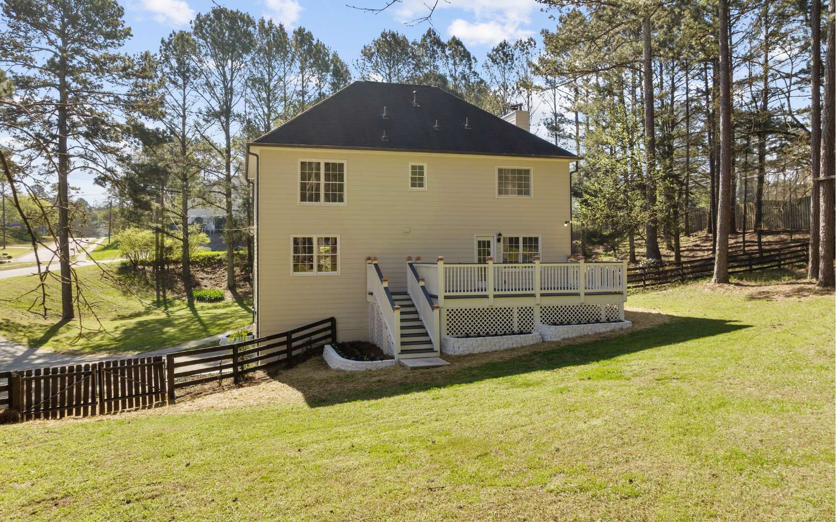 Woodstock, Georgia, 30188, United States, 3 Bedrooms Bedrooms, ,3 BathroomsBathrooms,Residential,For Sale,1873159