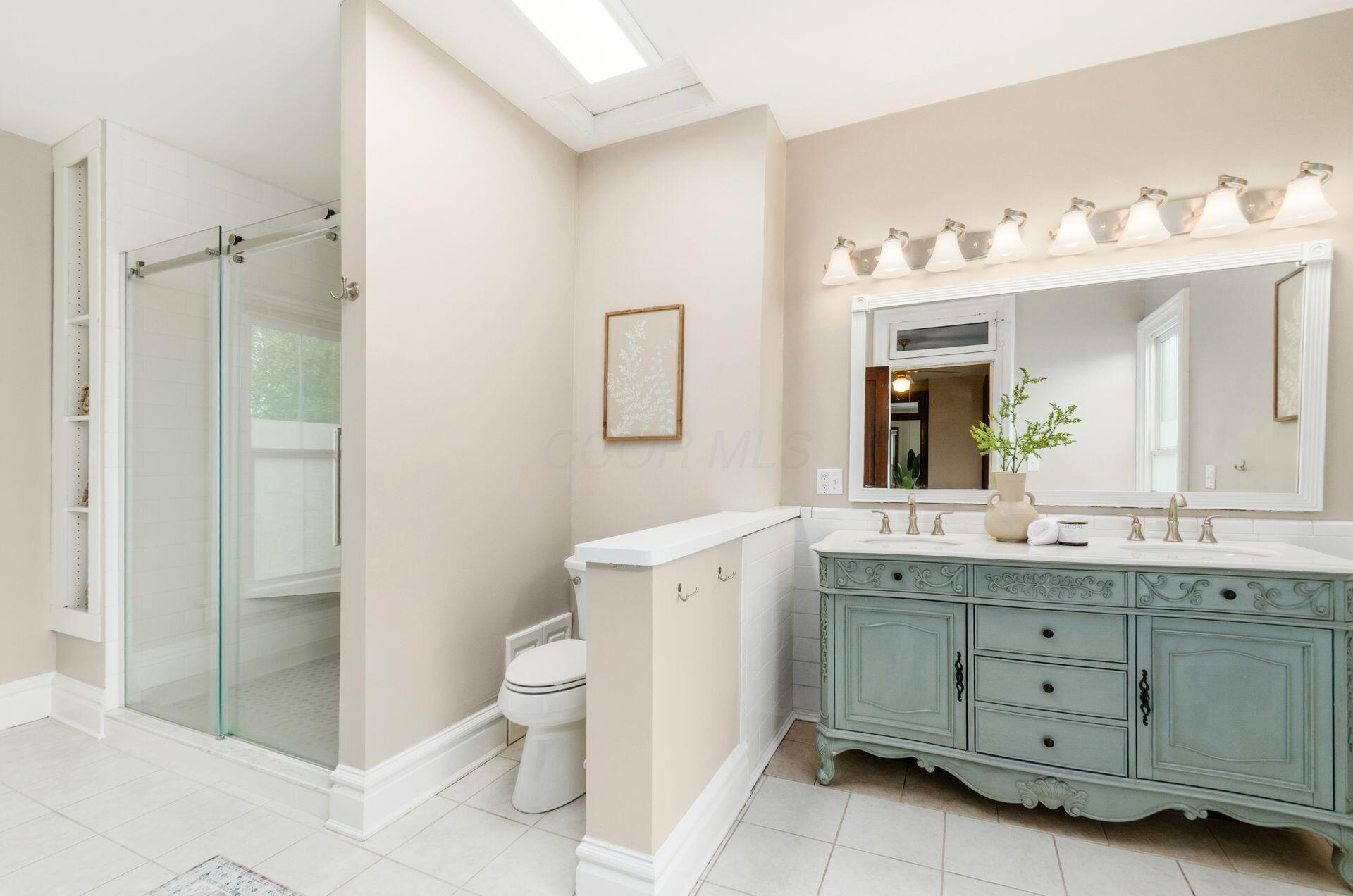 Westerville, Ohio, 43082, United States, 5 Bedrooms Bedrooms, ,3 BathroomsBathrooms,Residential,For Sale,1940651