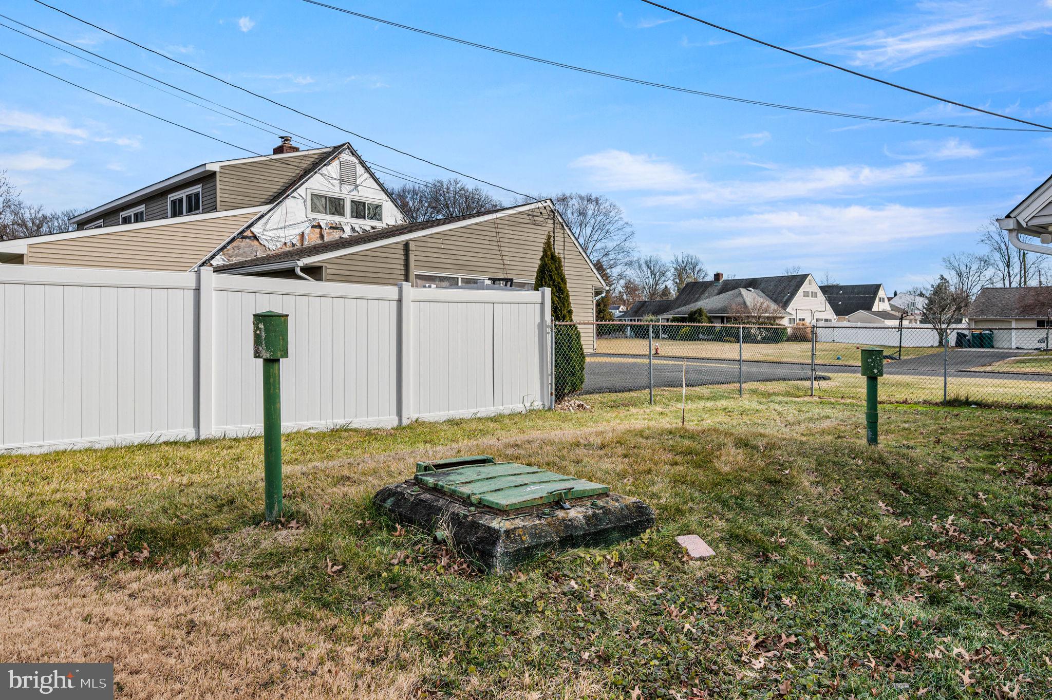 LEVITTOWN, Pennsylvania, 19056, United States, 5 Bedrooms Bedrooms, ,3 BathroomsBathrooms,Residential,For Sale,2010405