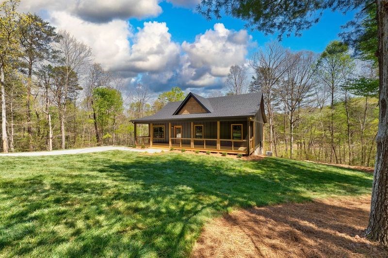 Ellijay, Georgia, 30536, United States, 3 Bedrooms Bedrooms, ,2 BathroomsBathrooms,Residential,For Sale,1944985
