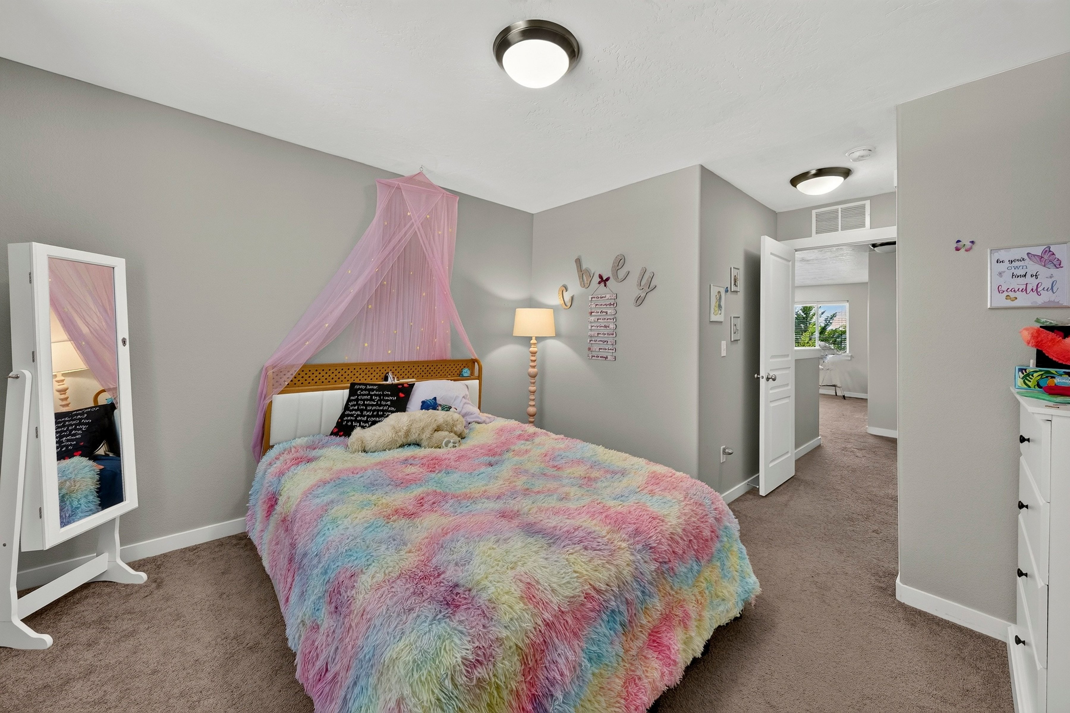  Private, Spacious and Exceptionally Located - 物件實景