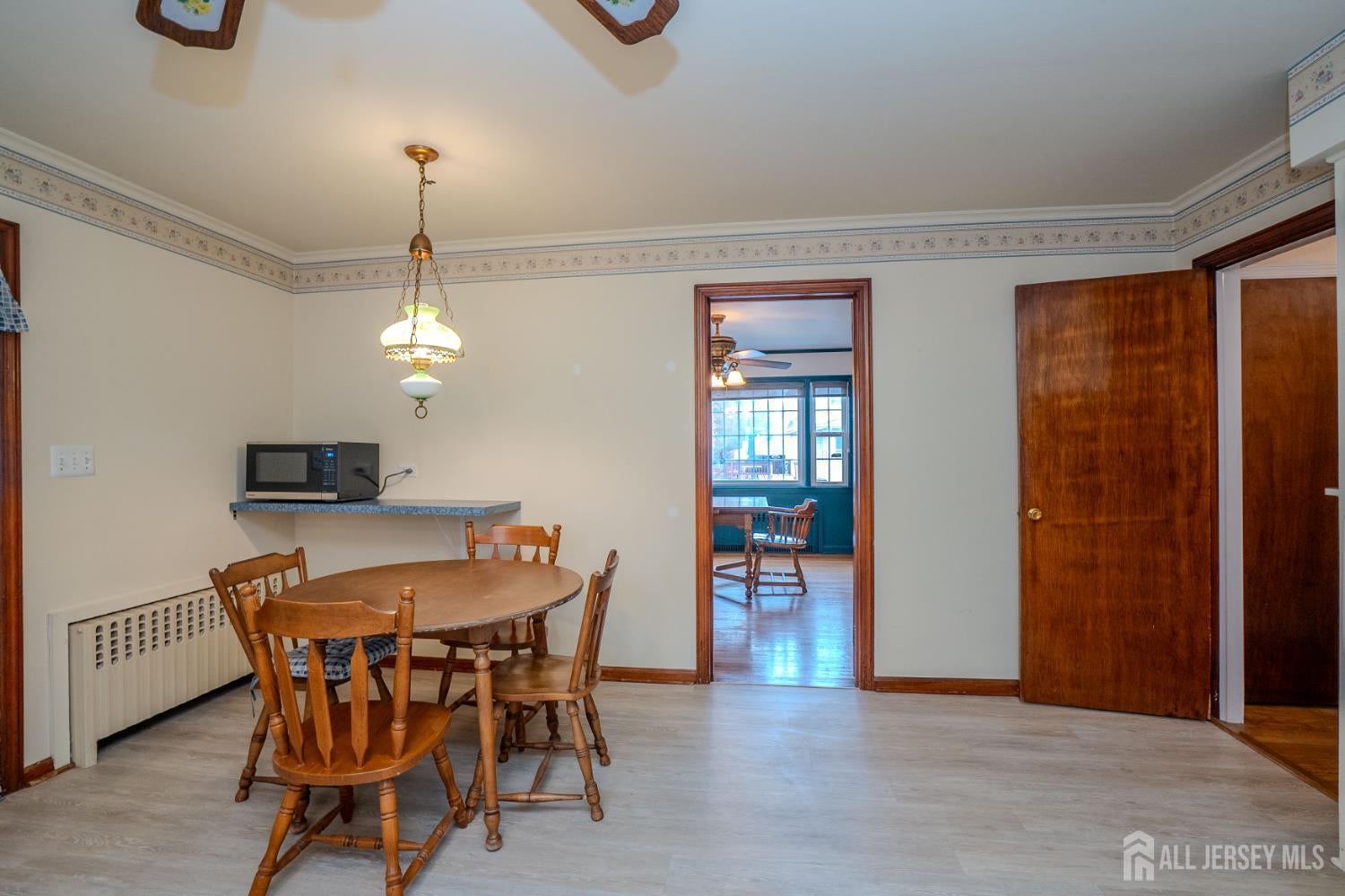 New Brunswick, New Jersey, 08901, United States, 3 Bedrooms Bedrooms, ,2 BathroomsBathrooms,Residential,For Sale,1992583